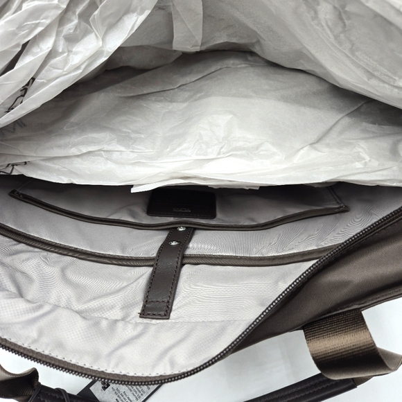 #91 NWT - Tumi Mauren Tote, Mink/Silver - Picture 14 of 15